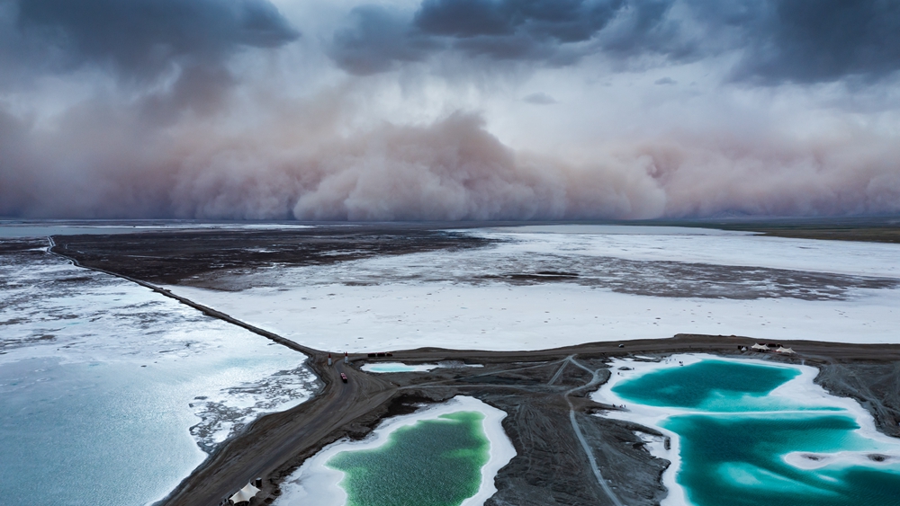 震撼！沙塵暴襲來 大片&ldquo;上映&rdquo;